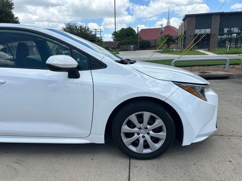 Used 2024 Toyota Corolla LE FWD image 7
