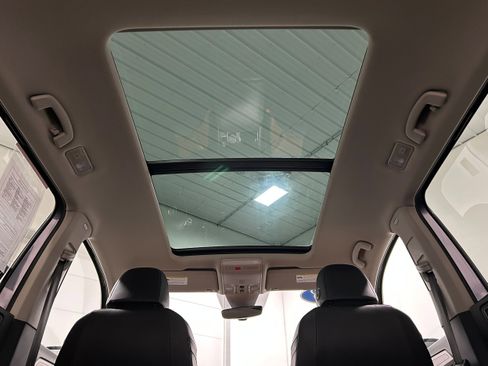 Used 2018 Volkswagen Atlas SEL Premium image 24