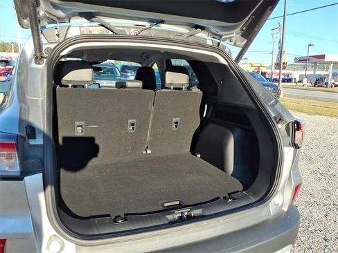 Used 2021 Ford Escape SEL image 19