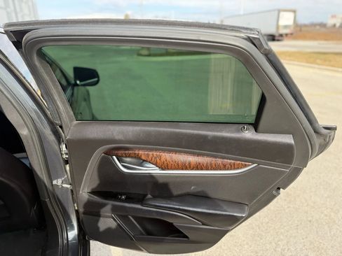 Used 2018 Cadillac XTS Luxury image 16