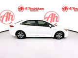 Used 2020 Toyota Corolla LE image 2