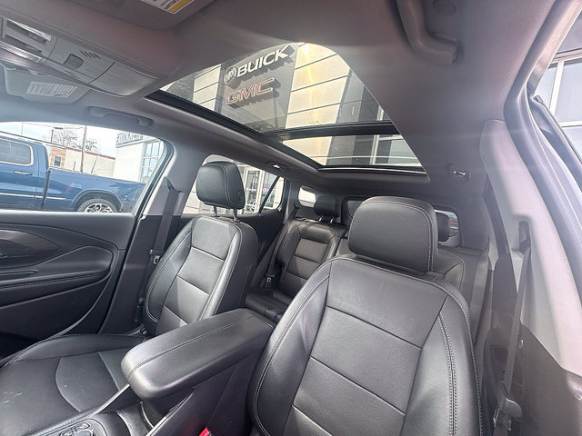 Used 2023 GMC Terrain SLT w/ Tech Package AWD/4WD image 19
