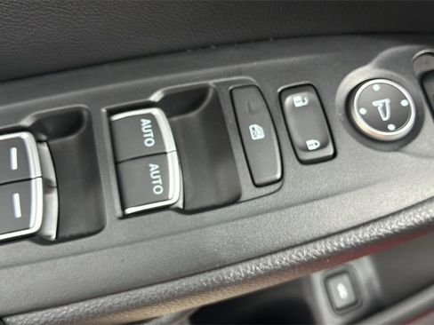 Used 2022 Honda Accord Sport image 12