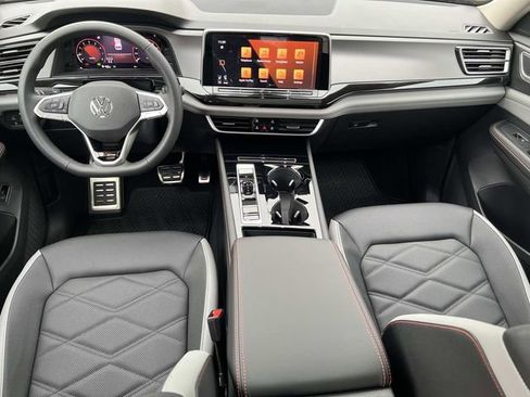 New 2026 Volkswagen Atlas Peak Edition AWD/4WD image 25