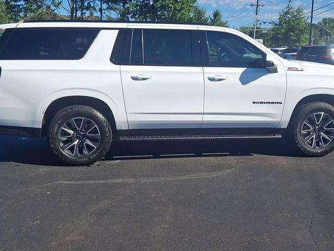 Certified 2024 Chevrolet Suburban Z71 w/ Luxury Package AWD/4WD image 3