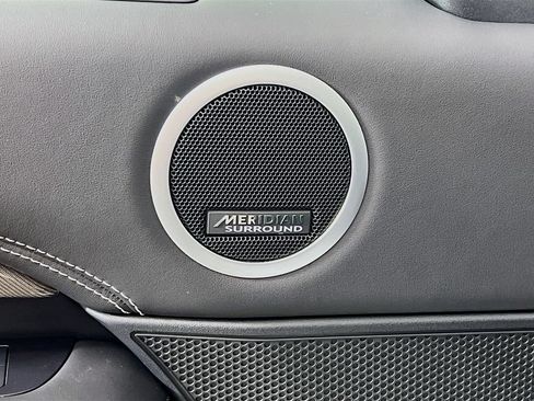 Certified 2025 Land Rover Discovery Metropolitan Edition AWD/4WD image 19