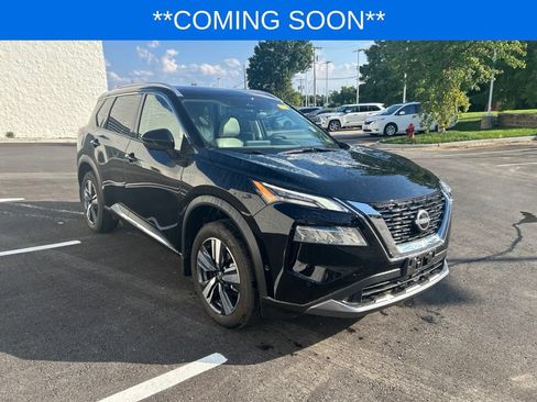 Used 2023 Nissan Rogue SL w/ SL Premium Package FWD image 3