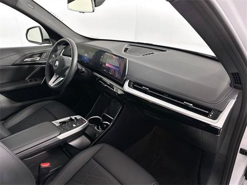 Used 2025 BMW X1 xDrive28i image 29
