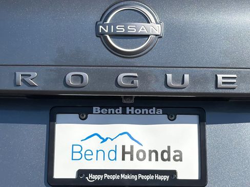 Used 2024 Nissan Rogue S AWD/4WD image 12