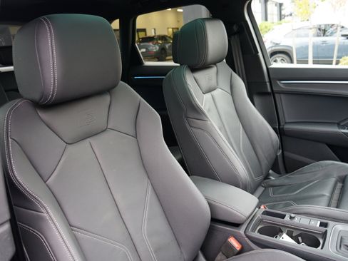 Used 2024 Audi Q3 2.0T Premium Plus w/ Premium Plus Package image 28