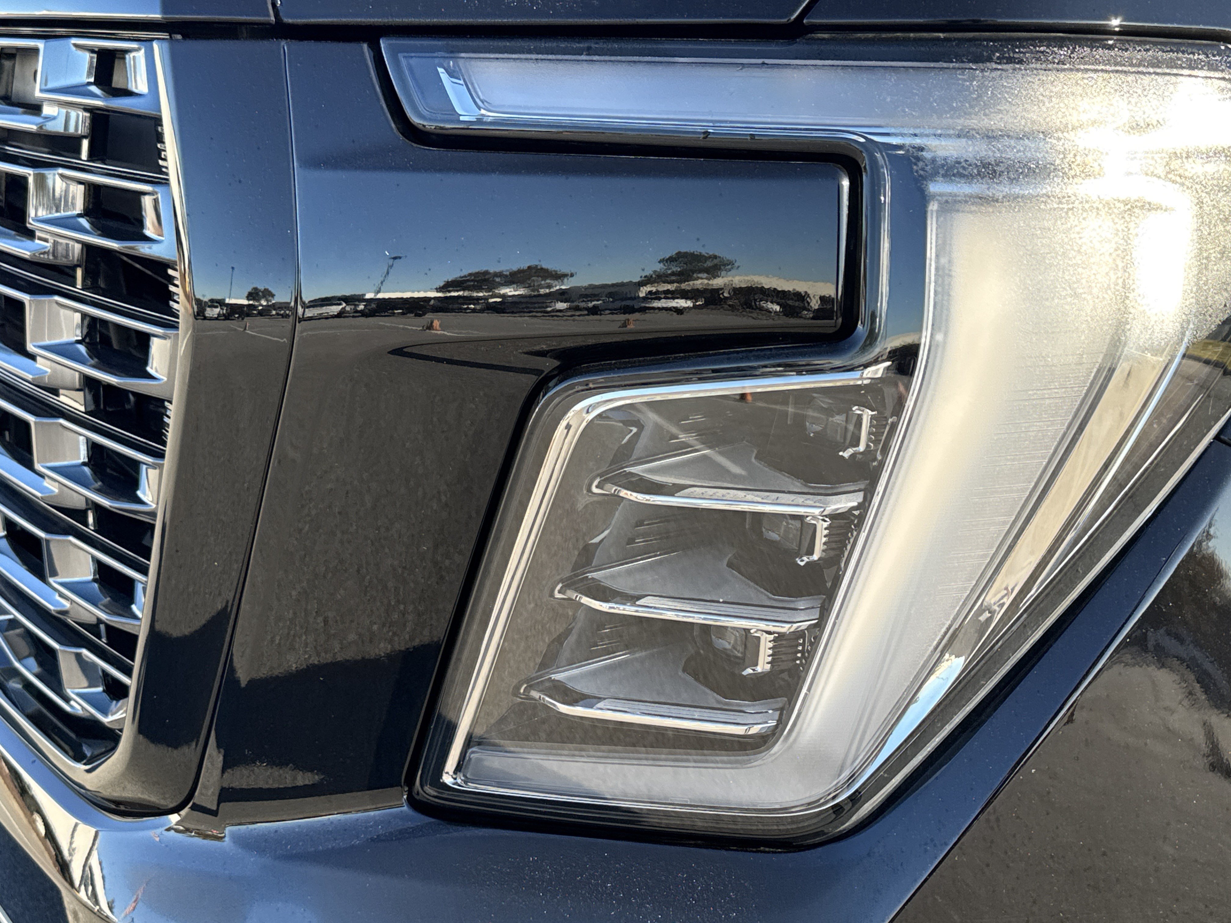 Used 2026 GMC Yukon Denali Ultimate AWD/4WD image 6