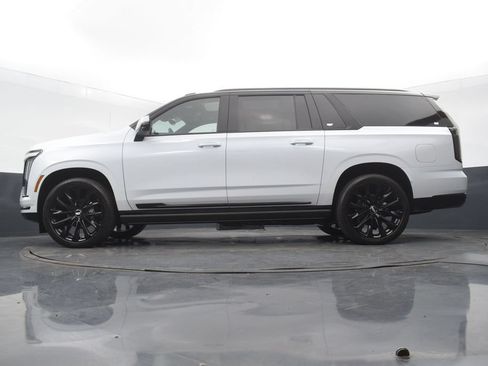 Certified 2026 Cadillac Escalade ESV Platinum Sport w/ LPO, ONYX Package AWD/4WD image 51