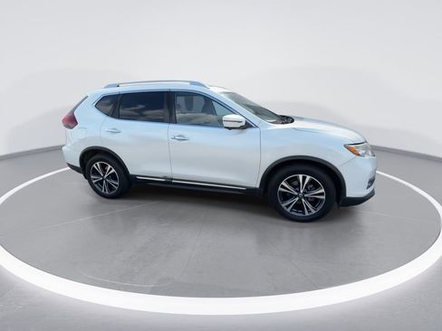 Used 2018 Nissan Rogue SL w/ Premium Package FWD image 9