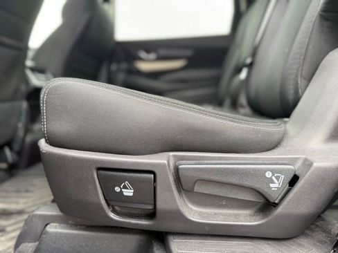 Used 2022 Subaru Ascent Premium w/ Convenience Package AWD/4WD image 27