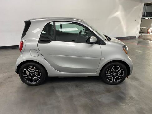 Used 2019 smart fortwo electric drive image 7