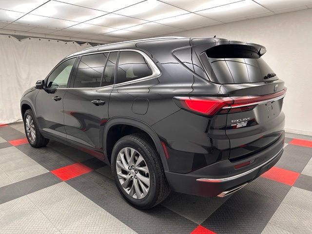 Used 2025 Buick Enclave Preferred AWD/4WD image 4