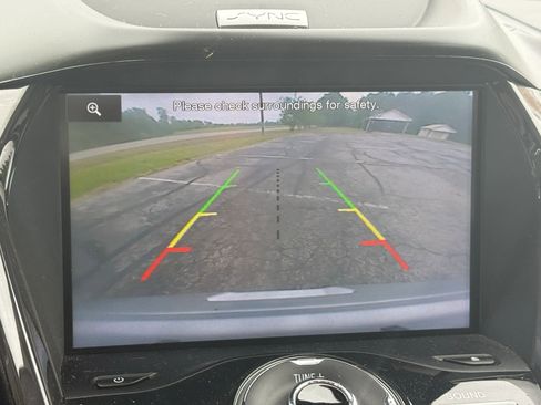 Used 2015 Ford Escape Titanium w/ Equipment Group 301A FWD image 17