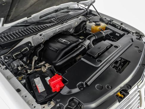 Used 2015 Lincoln Navigator 2WD image 44