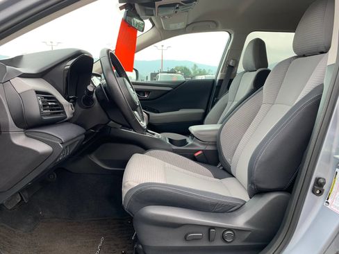 Used 2023 Subaru Outback Premium AWD/4WD image 9