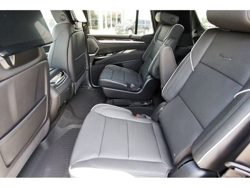 New 2026 Cadillac Escalade Luxury w/ Touring Package AWD/4WD image 7