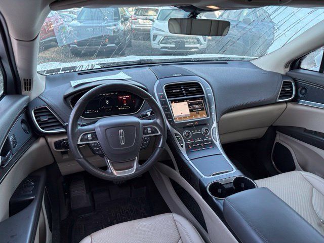 Used 2019 Lincoln Nautilus Reserve AWD/4WD image 12