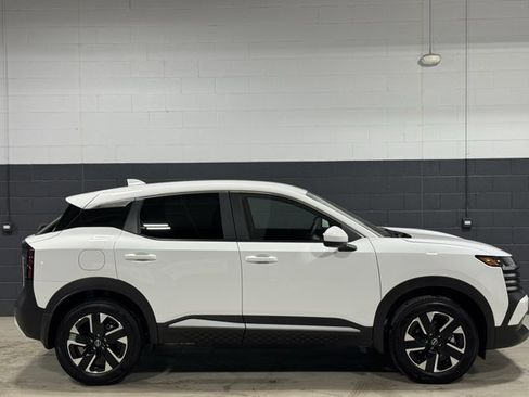 New 2025 Nissan Kicks SV w/ Illumination Package image 5