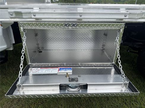 New 2025 Ford F450 XL w/ XL Chrome Package AWD/4WD image 2