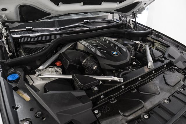 Used 2020 BMW X5 M50i AWD/4WD image 48