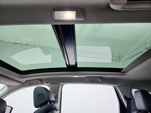 Used 2025 Acura MDX SH-AWD image 18