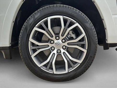 Used 2025 RAM 1500 Tungsten AWD/4WD image 22