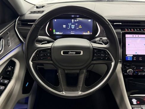 Used 2022 Jeep Grand Cherokee L Overland w/ Luxury Tech Group IV image 12