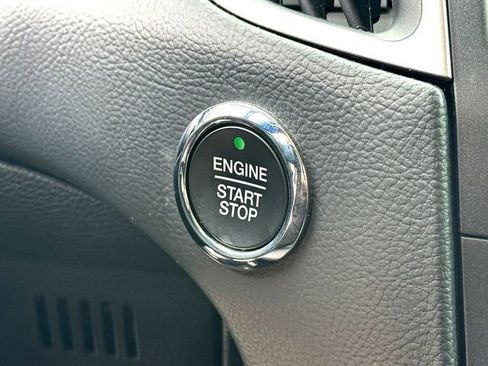 Certified 2019 Ford Edge SEL w/ Equipment Group 201A image 17