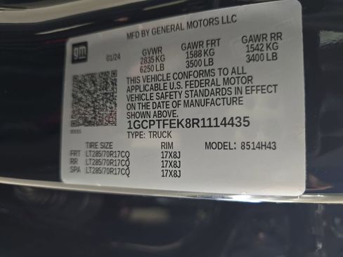 Used 2024 Chevrolet Colorado ZR2 w/ Technology Package image 29