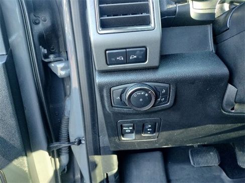 Used 2020 Ford F150 Raptor w/ Equipment Group 802A Luxury image 31