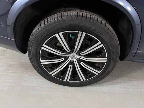 Used 2024 Volvo XC90 B5 Plus AWD/4WD image 11