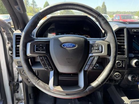 Used 2019 Ford F150 Lariat w/ Equipment Group 502A Luxury AWD/4WD image 15