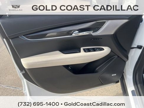 Used 2023 Cadillac XT6 Sport w/ Technology Package image 19