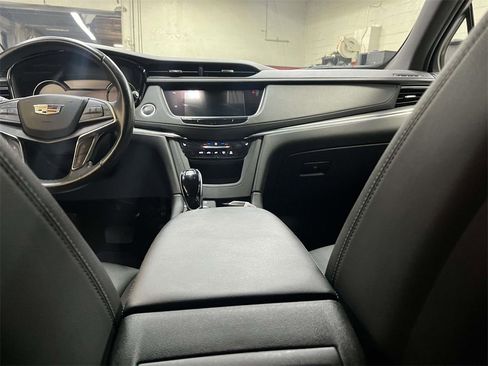 Used 2020 Cadillac XT5 Luxury image 14