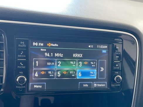 Used 2020 Mitsubishi Outlander ES AWD/4WD image 16