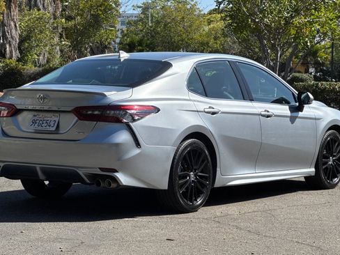 Used 2023 Toyota Camry XSE image 3