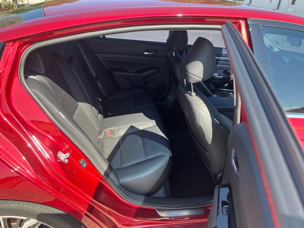 Used 2023 Nissan Altima 2.5 SL FWD image 37