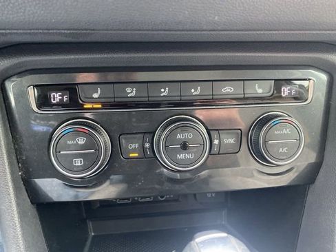 Used 2018 Volkswagen Tiguan SEL image 11