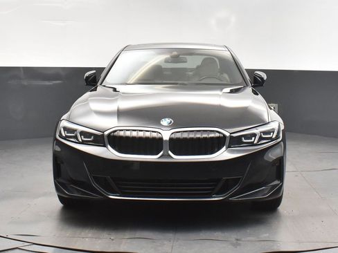 Used 2023 BMW 330i xDrive Sedan w/ Driving Assistance Package image 10