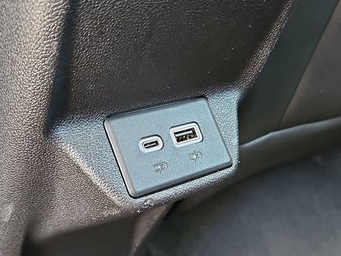 Used 2023 Chevrolet Bolt EUV LT w/ Convenience Package FWD image 26