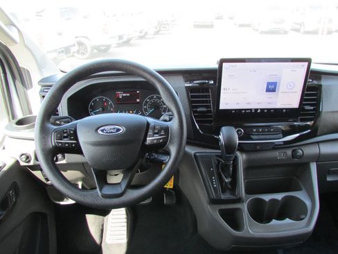Used 2025 Ford Transit 350 XLT RWD image 19