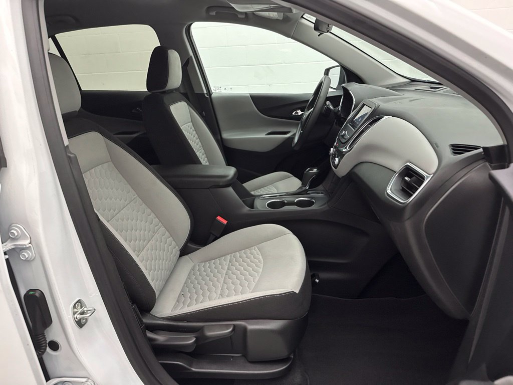 Used 2020 Chevrolet Equinox LS AWD/4WD image 35