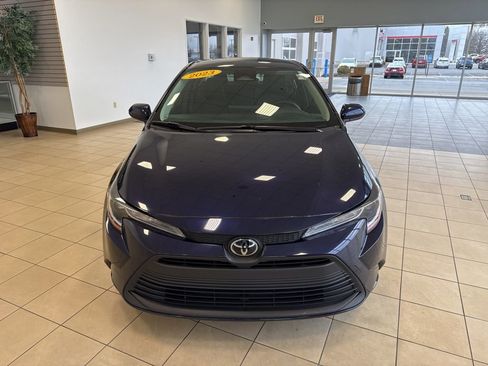 Used 2023 Toyota Corolla LE image 4