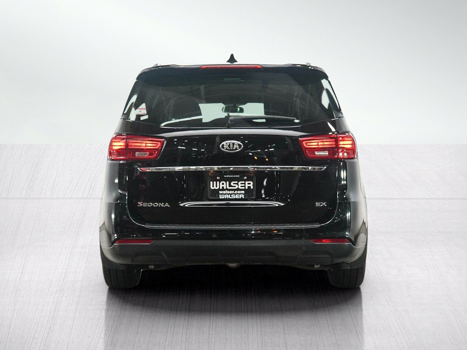 Used 2019 Kia Sedona EX FWD image 4