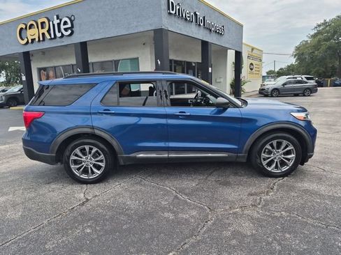 Used 2022 Ford Explorer XLT w/ Equipment Group 202A RWD image 4