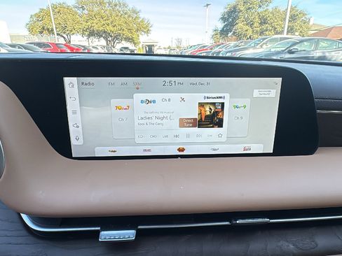 Used 2023 Genesis G90 3.5T image 18